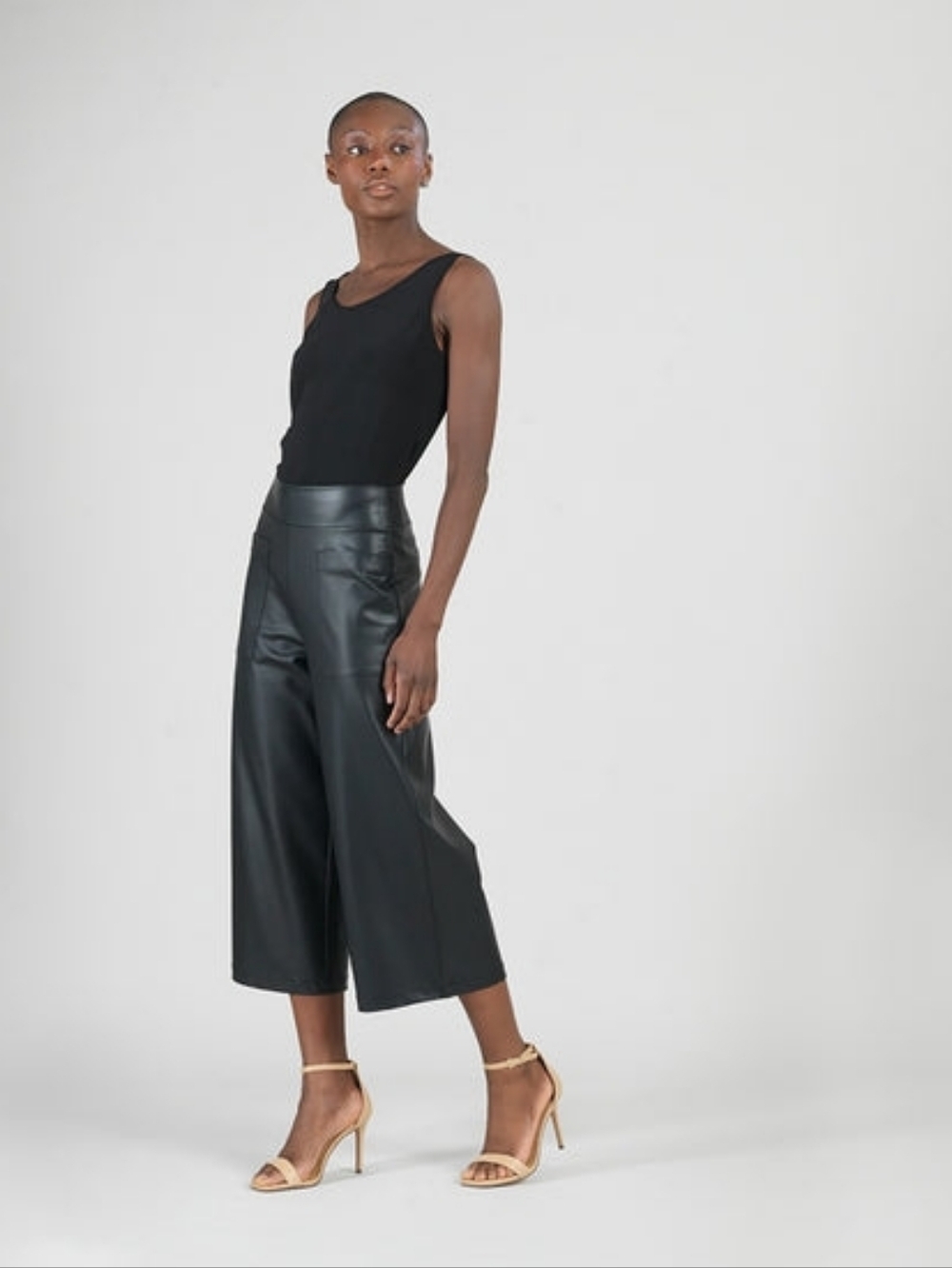New Clara Sun Woo Black XL Liquid Leather Sheen Pocket Gaucho Crop Pant